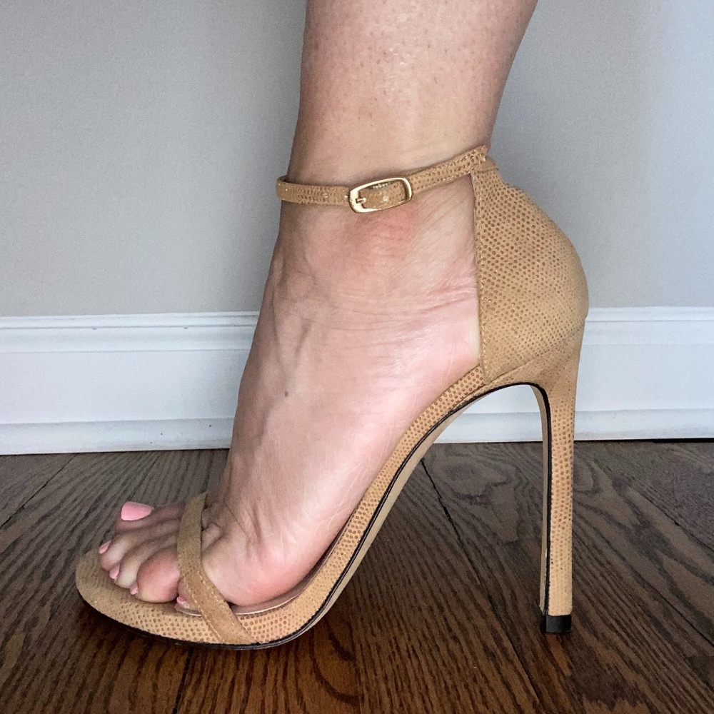 Stuart Weitzman Nudist Nude Goosebump Sandals